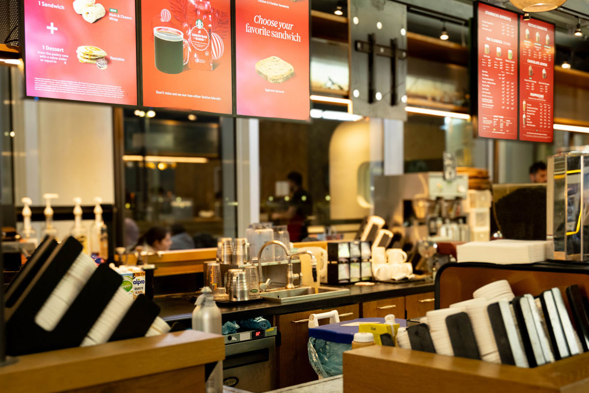 starbucks-bmediagroup (4).jpg